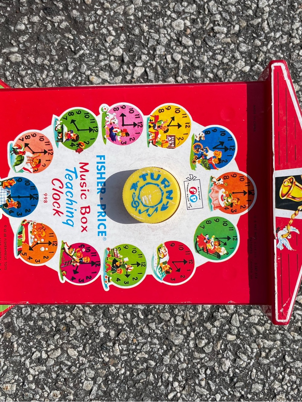 Fisher-Price Red and Yellow Learning Clock Toy vintage - Picture 3 of 3
